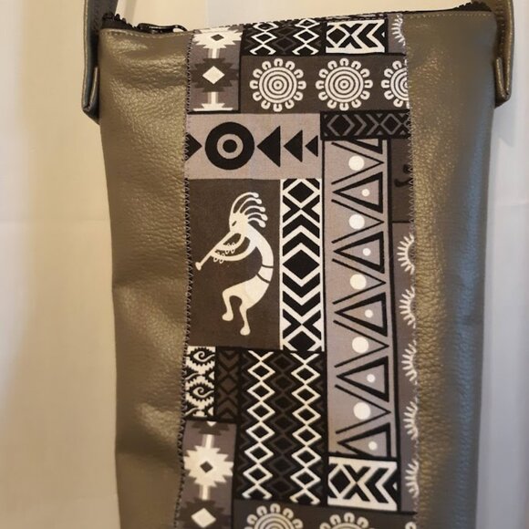 New Southwestern Kokopelli Shoulder Bag Purse Gray Faux Leather travel pouch - Picture 8 of 11
